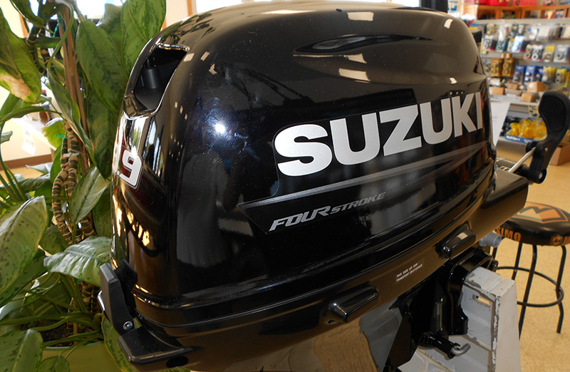 2022 Suzuki DF9.9 Black 4 Stroke Engines